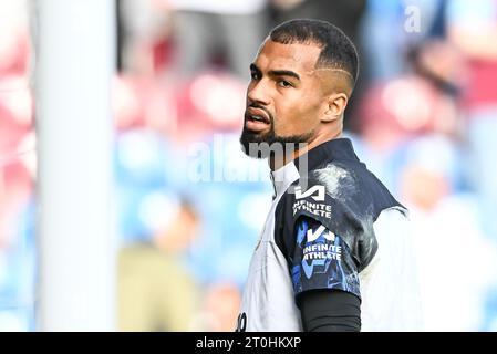 Robert Sánchez #1 von Chelsea während des Vorspiels vor dem Premier League-Spiel Burnley gegen Chelsea in Turf Moor, Burnley, Großbritannien, 7. Oktober 2023 (Foto: Craig Thomas/News Images) Stockfoto