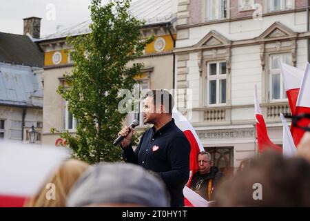 BIELSKO-BIALA, POLEN – 7. OKTOBER 2023: Bürgermeister von Warschau, Rafal Trzaskowski für die Bürgerplattform bei den polnischen Parlamentswahlen. Stockfoto