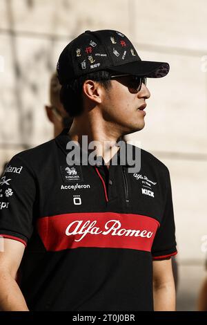 ZHOU Guanyu (Chi), Alfa Romeo F1 Team Stake C43, Porträt während des Formel-1-Grand Prix von Katar 2023, 17. Runde der Formel-1-Weltmeisterschaft 2023 vom 6. Bis 8. Oktober 2023 auf dem Lusail International Circuit in Doha, Katar Stockfoto