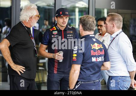 VERSTAPPEN Max (Ned), Red Bull Racing RB19, Porträt BRIATORE Flavio, Porträt JOS VERSTAPPEN, ehemaliger F1-Fahrerporträt HORNER Christian (gbr), Teamchef von Red Bull Racing, Porträt während des Formel-1-Großen Preises von Katar 2023, 17. Runde der Formel-1-Weltmeisterschaft 2023 vom 6. Bis 8. Oktober, 2023 auf dem Lusail International Circuit in Doha, Katar Stockfoto