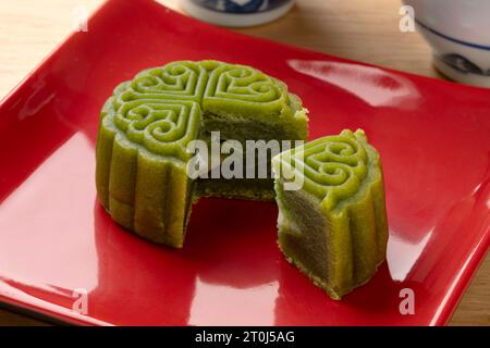 Green Snowskin oder Crystal Skin Mooncake, eine neue Variante des Mooncake für das Mid-Herbstfest aus nächster Nähe Stockfoto