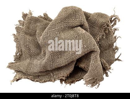 Ein zerknittertes Stück Sackleinen mit Falten auf weißem Hintergrund. Sackleinen isolieren. Hessisch Stockfoto