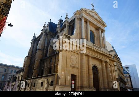 Der Tempel der protestantischen Oratoire ist eine historische protestantische Kirche in der Rue Saint-Honore im 1. Arrondissement von Paris, gegenüber Stockfoto