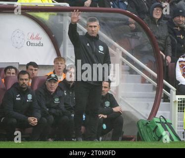 Edinburgh, Großbritannien. Oktober 2023. Scottish Premiership - Heart of Midlothian FC gegen Hibernian FC iptcyear2}1007 Hibs' Head Coach, Nick Montgomery, als Hearts im Tynecastle Stadium, Edinburgh, UK gegen die Stadtrivalen Hibs antreten Stockfoto