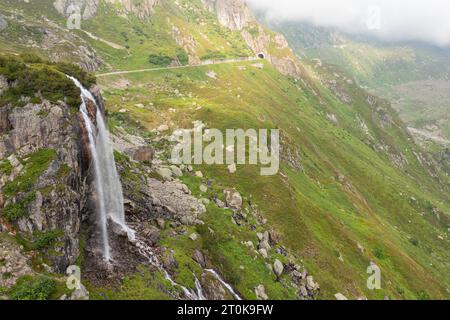 Luftaufnahme des Stuibenfalles bei Umhausen im Ötztal in den Österreichischen Alpen in Tirol, Österreich. Stockfoto