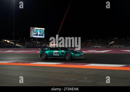 Doha, Katar. Oktober 2023. 7. Oktober 2023, Losail International Circuit, Doha, Formel 1 Qatar Airways Qatar Grand Prix 2023, im Bild Safety Car Credit: dpa/Alamy Live News Stockfoto