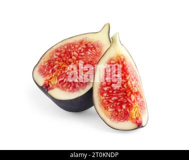 Stücke reifer frischer Feigen isoliert auf weiß Stockfoto