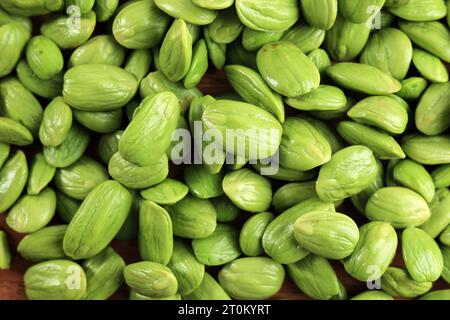 Sato Seeds Parkia speciosa, Pete oder Twisted Cluster Bean. Petai Peeled Stinky Bean Food Hintergrund Stockfoto