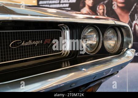 Petaling Jaya - Malaysia : Oktober 6,2023 : Dodge Challenger RT Auto von Fast X auch bekannt als Fast Furious 10 Film, der im Mid Valley gezeigt wird Stockfoto