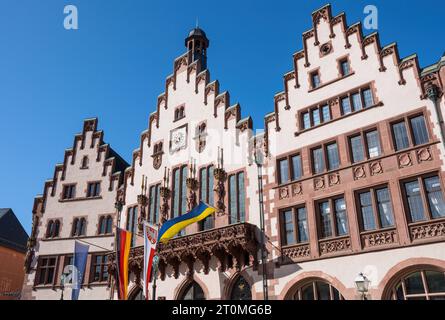 Das Frankfurter Rathaus, der Roemer, an einem sonnigen Tag Stockfoto