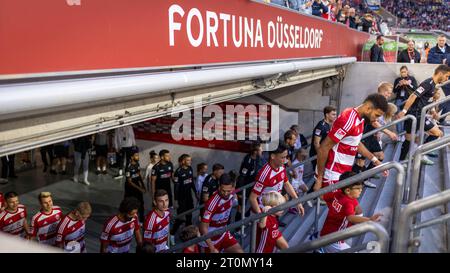 Düsseldorf, Deutschland. Oktober 2023. Jamil Siebert (F95), Takashi Uchino (F95), Shinta Appelkamp (F95), Yannik Engelhardt (F95) Fortuna Düsseldorf - Stockfoto