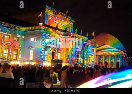 Projektionen am Bebelplatz. Das Lichterfest Berlin gehört zu den
