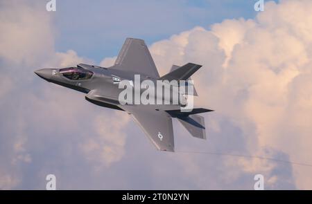 USAF F-35A Lightning II von der RAF Lakenheath 48th Fighter Wing auf der RAF Lakenheath im Tiefflug in Wales, LFA7, Mach Loop Stockfoto