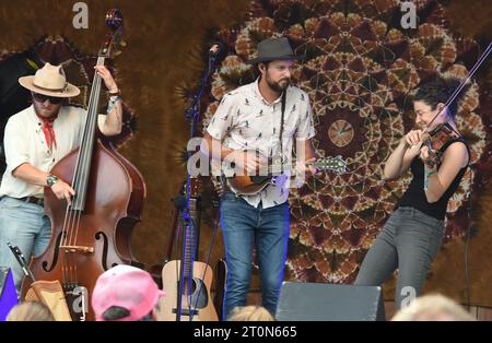 Live Oak, Usa. Oktober 2023. Stillhouse-Junkies treten beim siebten jährlichen Suwannee Roots Revival Musikfestival im Spirit of the Suwannee Music Park in Live Oak auf. (Foto: Paul Hennessy/SOPA Images/SIPA USA) Credit: SIPA USA/Alamy Live News Stockfoto