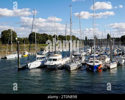 Saint-Valery-sur-Somme ist eine Gemeinde im Departement Somme, ein Seehafen und Resort am Südufer der Flussmündung des Flusses Somme in Frankreich Stockfoto