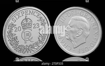 Großbritannien 2023 Sixpence und der erste Sixpence, der König Karl III. Seit seiner Ernennung zum neuen Monarchen war Stockfoto