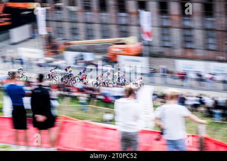 Beringen, Belgien. Oktober 2023. Die Abbildung zeigt den Start des Frauen-Elite-Rennens des Cyclocross-Rennens „Cross Beringen“, Sonntag, den 08. Oktober 2023 in Beringen, Rennen 1/7 des Exact Cross-Wettbewerbs. BELGA FOTO JASPER JACOBS Credit: Belga News Agency/Alamy Live News Stockfoto