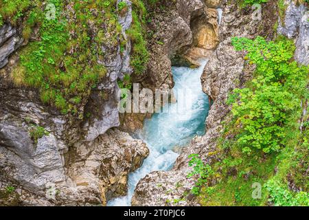 Blick In Die Leutasch-Schlucht Bei Mittenwald In Bayern. Stockfoto