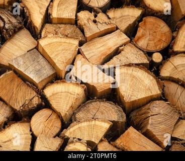 Stapel von Brennholz Nahaufnahme Stockfoto