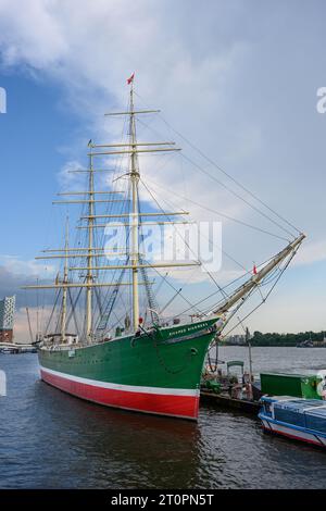 Hamburg, Deutschland - 17. Juni 2023: Rickmer Rickmers Historisches Museum Segelschiff auf der Elbe. Stockfoto