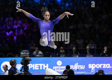 Antwerpen, Belgien. Oktober 2023. Shilese Jones (USA) Beam während der 52. Weltmeisterschaft im Kunstturnen - Apparatebrunals Tag 2, Gymnastik in Antwerpen, Belgien, 08. Oktober 2023 Credit: Independent Photo Agency/Alamy Live News Stockfoto