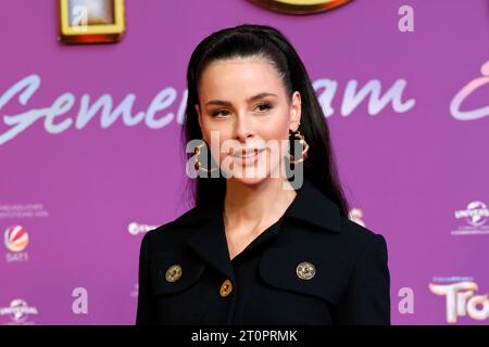 Sängerin Lena Meyer-Landrut bei der Premiere des Films Trolls - gemeinsam stark im Cinedom. Köln, 08.10.2023 NRW Deutschland *** Sängerin Lena Meyer Landrut bei der Premiere des Films Trolls Strong Together im Cinedom Köln, 08 10 2023 NRW Deutschland Copyright: XChristophxHardtx Credit: Imago/Alamy Live News Stockfoto