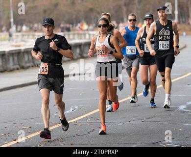 Läufer beim Royal Victoria Marathon am 8. Oktober 2023 in Victoria, British Columbia, Kanada. Stockfoto