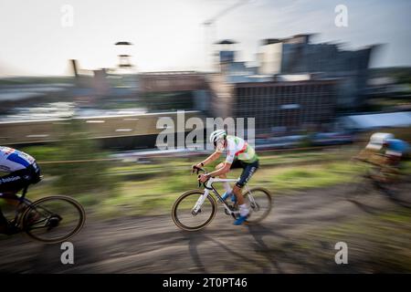 Beringen, Belgien. Oktober 2023. Die belgische Witse Meeussen wurde während des Männer-Elite-Rennens des Cyclocross-Rennens „Cross Beringen“ am Sonntag, den 08. Oktober 2023 in Beringen, Rennen 1/7 des Exact Cross-Wettbewerbs, in Aktion genommen. BELGA FOTO JASPER JACOBS Credit: Belga News Agency/Alamy Live News Stockfoto