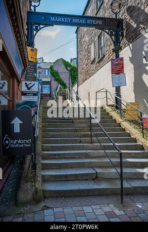 Market Brae Treppen mit Treppe, vertikaler Schuss, Invergordon, Schottland Stockfoto