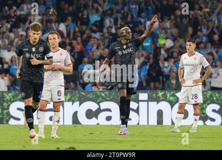 Neapel, Kampanien, Italien. Oktober 2023. Während des italienischen Fußballspiels der Serie A SSC Napoli gegen FC Fiorentina am 8. Oktober 2024 im Diego Armando Maradona Stadion in Neapel. Im Bild: Victor Osimhen vom SSC Napoli (Credit Image: © Fabio Sasso/ZUMA Press Wire) NUR REDAKTIONELLE VERWENDUNG! Nicht für kommerzielle ZWECKE! Quelle: ZUMA Press, Inc./Alamy Live News Stockfoto