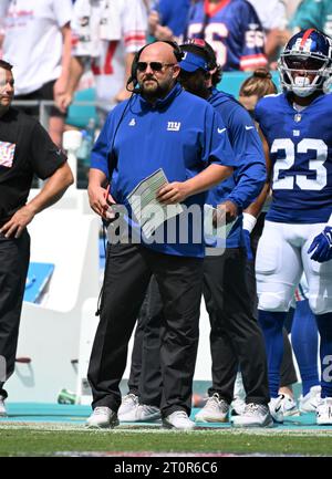 Miami, Usa. Oktober 2023. New York Giants Head Coach Brian Daboll wird im zweiten Quartal gegen die Miami Dolphins in Woche 5 der NFL Saison im Hard Rock Stadium in Miami, Florida am Sonntag, den 8. Oktober 2023, gespielt. Foto: Larry Marano/UPI Credit: UPI/Alamy Live News Stockfoto