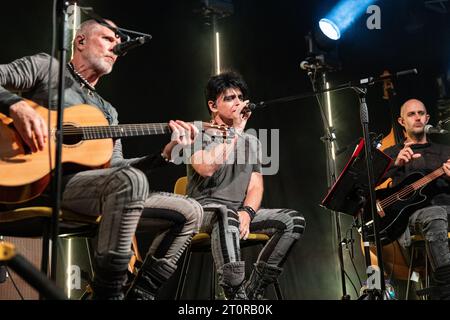 Newcastle, Großbritannien - Gary Numan spielt am ersten Abend seiner UK-Tour in der Wylam Brewery, Newcastle upon Tyne, Sonntag, den 8. Oktober 2023, ein akustisches Set. Foto: Jill O'Donnell/Alamy Live News Stockfoto