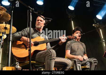 Newcastle, Großbritannien - Gary Numan spielt am ersten Abend seiner UK-Tour in der Wylam Brewery, Newcastle upon Tyne, Sonntag, den 8. Oktober 2023, ein akustisches Set. Foto: Jill O'Donnell/Alamy Live News Stockfoto