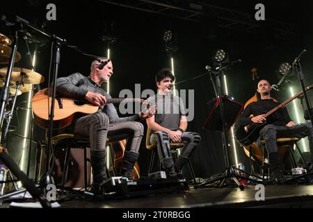 Newcastle, Großbritannien - Gary Numan spielt am ersten Abend seiner UK-Tour in der Wylam Brewery, Newcastle upon Tyne, Sonntag, den 8. Oktober 2023, ein akustisches Set. Foto: Jill O'Donnell/Alamy Live News Stockfoto