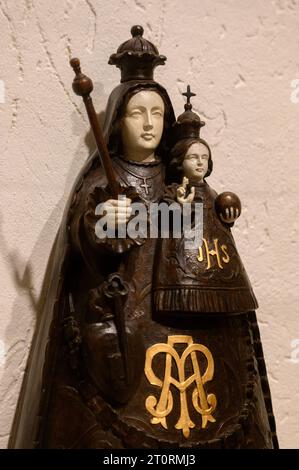 Unsere Frau, Trost der Bedrängten und Deportierten. Diese Statue wurde von Luxemburgern verehrt, die während des Zweiten Weltkriegs in Schlesien (Polen) vertrieben wurden. Stockfoto