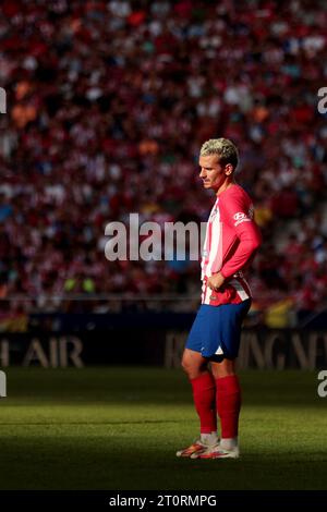 Madrid, Spanien. Oktober 2023. Madrid Spanien; 08.10.2023.- Anoine Griezmann Atletico de Madrid gegen Real Sociedad, das spanische Fußballspiel Tag 9 im Stadion Cívitas Metropolitano ausgetragen wurde, gipfelte 2-1 gegen Atletico mit Toren von Samuel Lino 22' und Antoine Griezmann 89' aus einem Elfmeterschießen. Und für Real Sociedad erzielte Mikel Oyarzabal 73' Guthaben: Juan Carlos Rojas/ Picture Alliance/dpa/Alamy Live News Stockfoto