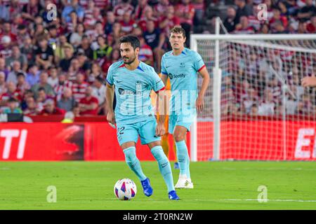 GRANADA, SPANIEN - 8. OKTOBER: Ilkay Gündogan vom FC Barcelona fährt den Ball während des Spiels zwischen Granada CF und FC Barcelona von La Liga EA Sports am 8. Oktober 2023 im Estadio Nuevo Los Carmenes in Granada, Spanien. (Foto: Samuel Carreño) Credit: PX Images/Alamy Live News Stockfoto