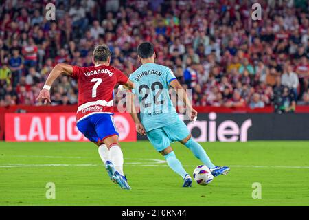 GRANADA, SPANIEN - 8. OKTOBER: Ilkay Gündogan vom FC Barcelona kontrolliert den Ball während des Spiels zwischen Granada CF und FC Barcelona von La Liga EA Sports am 8. Oktober 2023 im Estadio Nuevo Los Carmenes in Granada, Spanien. (Foto: Samuel Carreño) Credit: PX Images/Alamy Live News Stockfoto