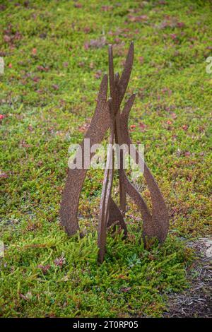 Skulptur eines Lagerfeuers in L’Anse aux Meadows in Neufundland & Labrador, Kanada Stockfoto