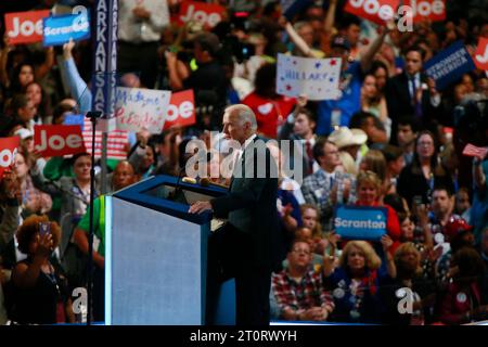 07272016: Philadelphia, Pennsylvania, USA: Vizepräsident Joe Biden spricht während des dritten Tages der Democratic National Convention. (Jeremy Hogan/Polaris) Stockfoto