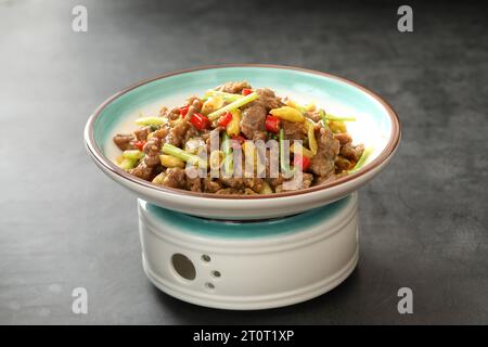 Gebratene Rinderstreifen Mit Rührbraten Stockfoto