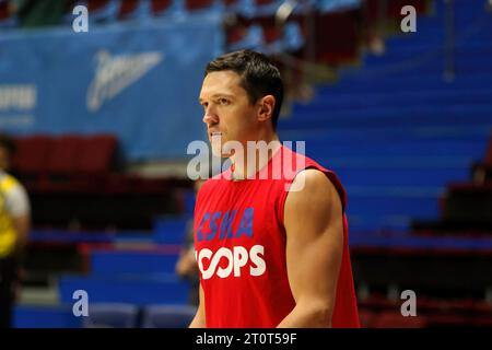 Sankt Petersburg, Russland. Oktober 2023. Semjon Antonov (11) von CSKA Moskau im Einsatz während des Basketballspiels der VTB United League, reguläre Saison, zwischen Zenit St. Petersburg und CSKA Moskau in der Arena. Endpunktzahl: Zenit 76:80 CSKA. Quelle: SOPA Images Limited/Alamy Live News Stockfoto