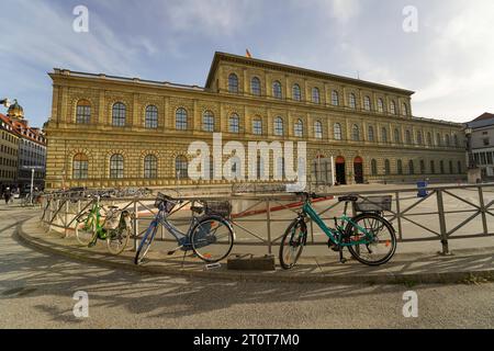 München, Deutschland, Europa - 18. September 2023. Die Residenz im Zentrum Münchens, die Münchener Residenz, ist ein ehemaliger Königspalast der Könige Bayerns. Stockfoto