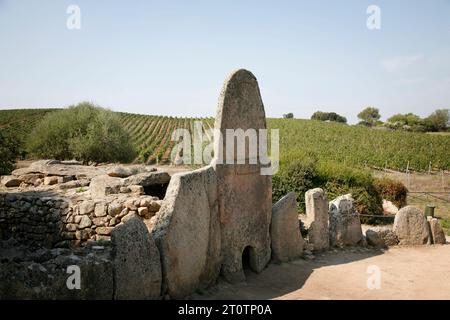 Historisches Grab auf Sardinien Stockfoto