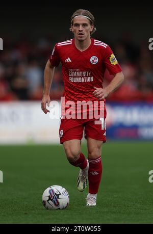 Ronan Darcy von Crawley Town während des Spiels der EFL League 2 zwischen Crawley Town und Wrexham im Broadfield Stadium in Crawley. Oktober 2023 Stockfoto