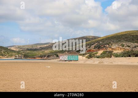 Kite Praso, ein Unterrichtsunternehmen für Kitesurfing und Wing am Strand von Prasonisi, Griechenland Stockfoto