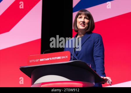 Liverpool, Großbritannien. Oktober 2023. Rachel Reeves (Schattenkanzlerin der Finanzverwaltung) hielt ihre Rede am 2. Tag der Labour Conference 2023. Liverpool UK. Quelle: GaryRobertsphotography/Alamy Live News Stockfoto