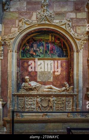 Grab des Doncel in der Kathedrale von Santa María, Stadt Sigüenza, Provinz Guadalajara, autonome Gemeinde Castilla la Mancha, Spanien. Stockfoto