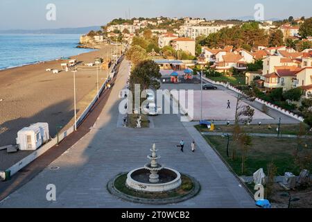 September 2023 - Akcakoca, Türkei: Küste, Strand und Meer in der Provinz Duzce, Turkiye. Stockfoto