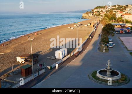 September 2023 - Akcakoca, Türkei: Küste, Strand und Meer in der Provinz Duzce, Turkiye. Stockfoto